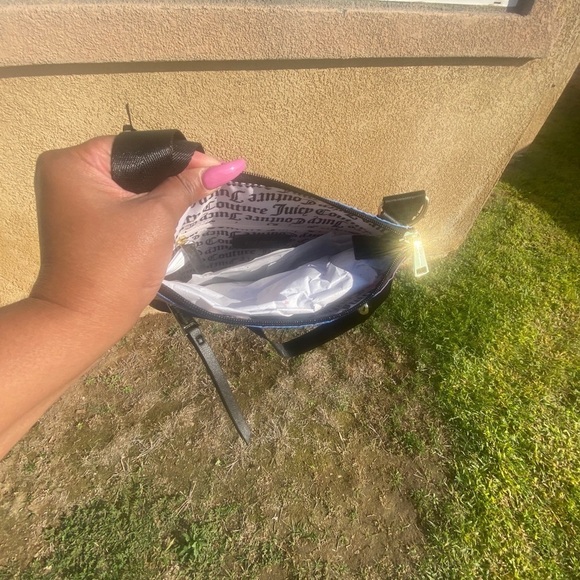 JUICY COUTURE LOS ANGELES crossbody - Picture 7 of 12